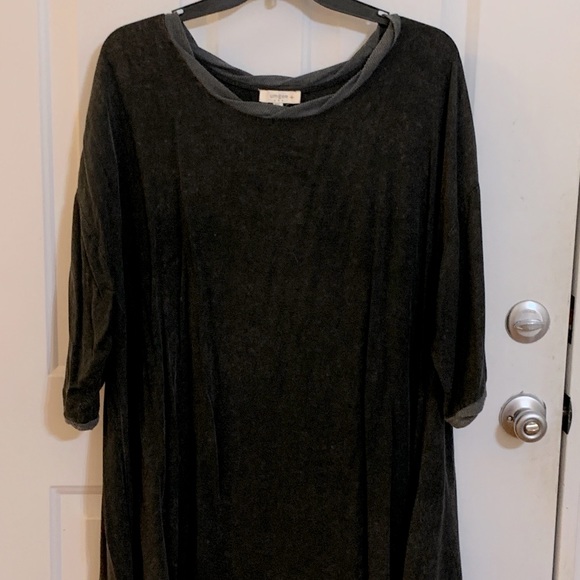 Charcoal grey Umgee tunic 2XL - Picture 1 of 2